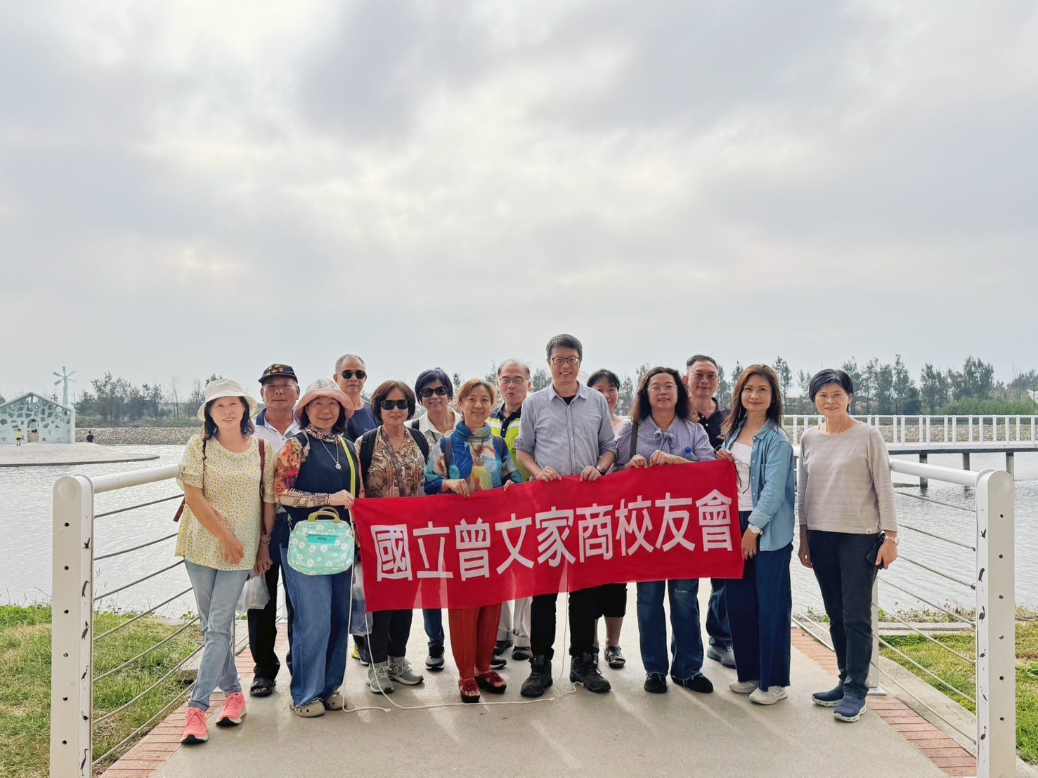 114年度校友會聯誼活動–七股潟湖沙洲、鹽山手做體驗
