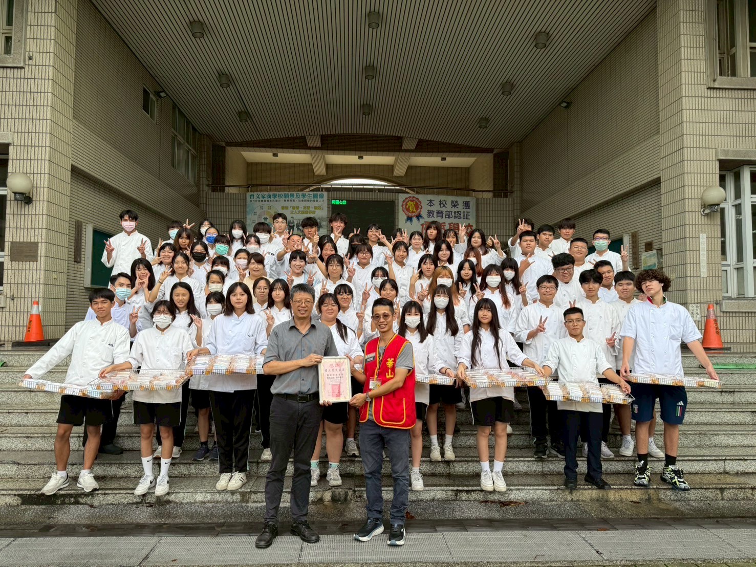 114-1 大手牽小手~公益月餅製作🌕