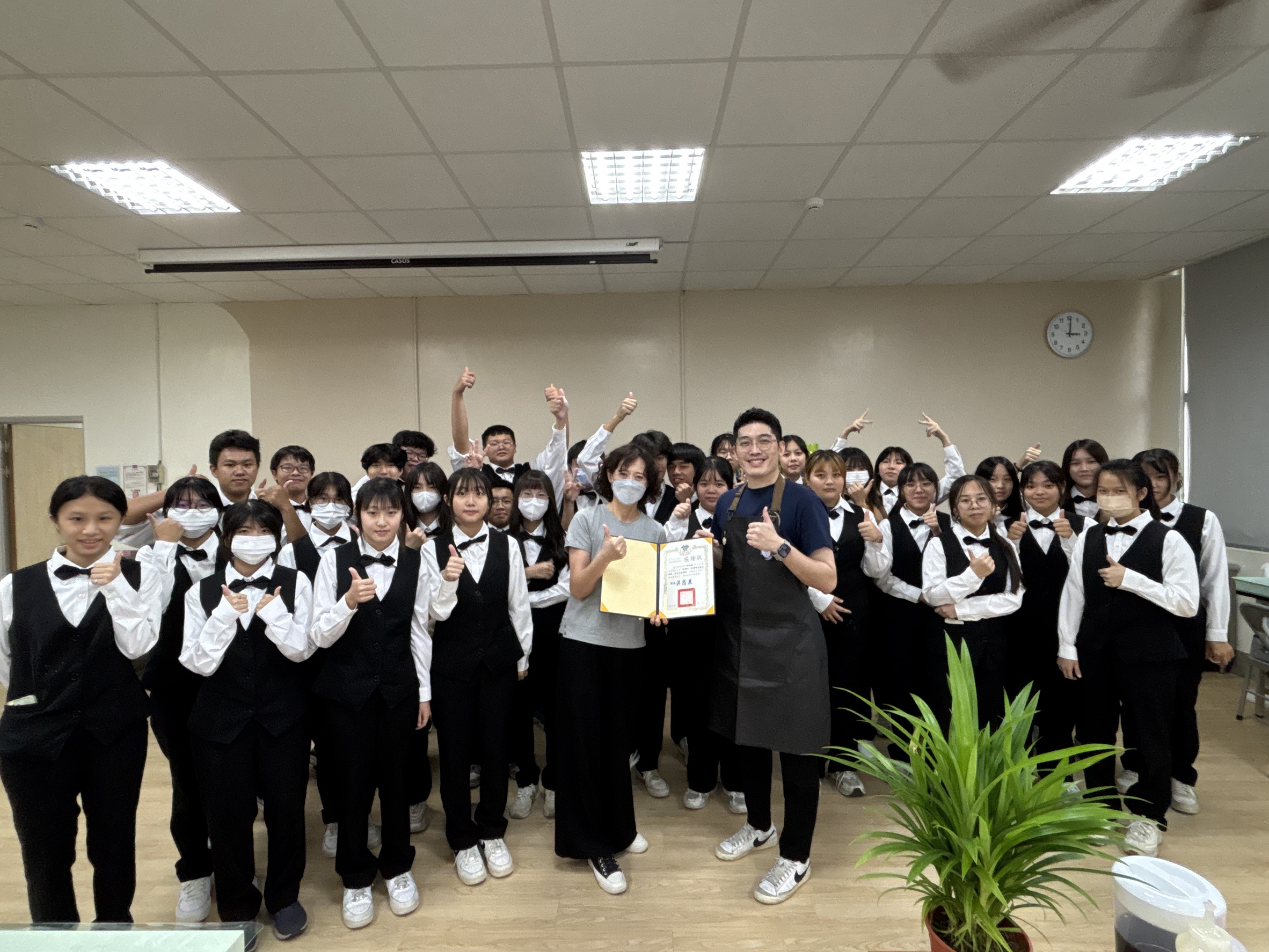 114-1 大手牽小手~異國特色飲品製作🍹