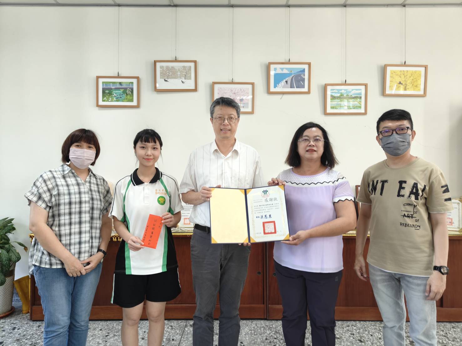 校友會捐贈技能競賽獎助金，鼓勵優秀選手加強培訓
